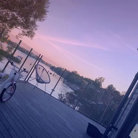 Flott Moderne Hus Langs Elven! Βίλα