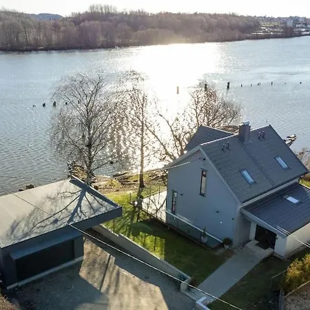 Flott Moderne Hus Langs Elven! Villa