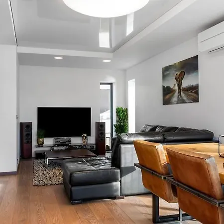فيلة Flott Moderne Hus Langs Elven! فردريكسْتاد