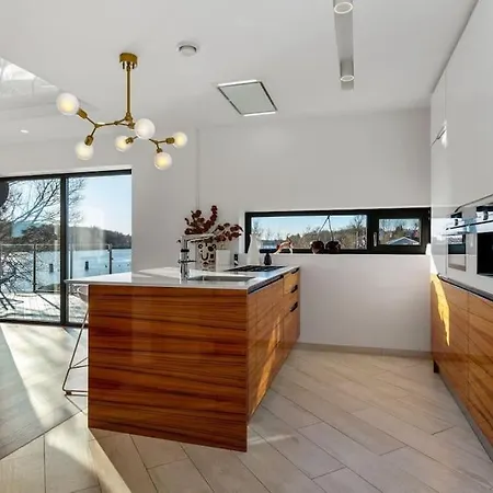 Villa Flott Moderne Hus Langs Elven!