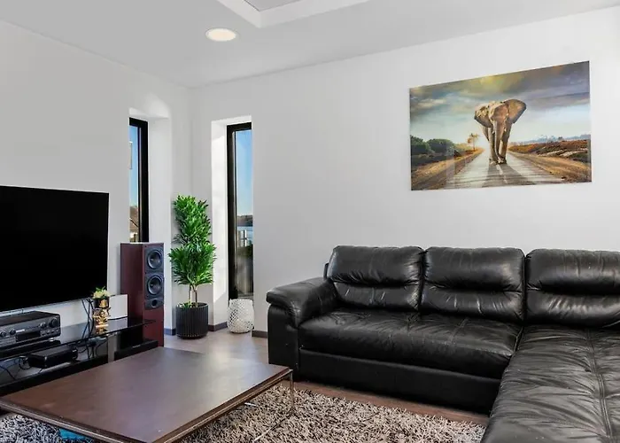 Flott Moderne Hus Langs Elven! Villa *